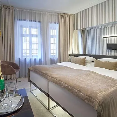Hotel Clementin 4*