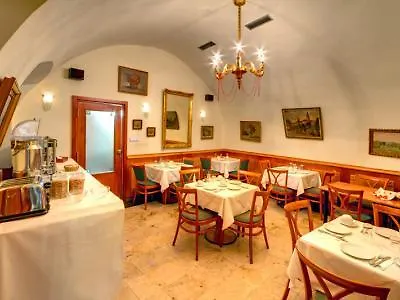 克雷门庭酒店