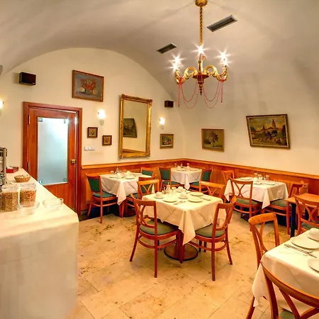 Clementin Hotel